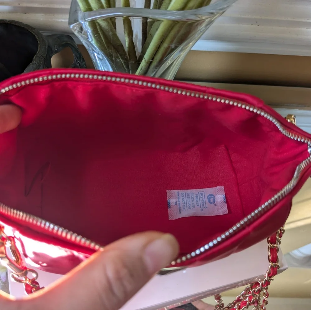 Givenchy - Picture 13 of 16